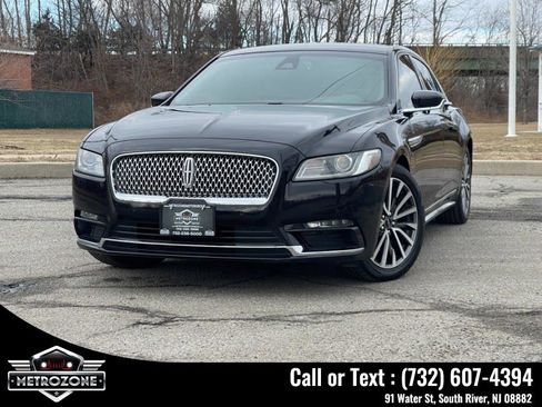 Used 2019 Lincoln Continental Select w/ Continental Climate Package image 12