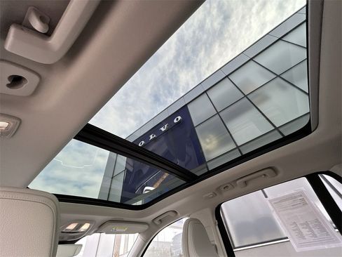 Certified 2023 Volvo XC90 B6 Plus w/ Protection Package Premier image 24