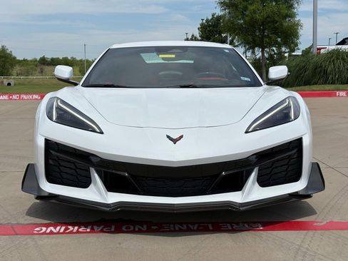 Used 2026 Chevrolet Corvette Z06 RWD image 2