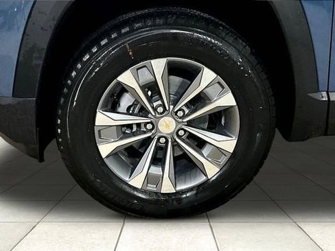 New 2026 Chevrolet Equinox LT w/ Convenience Package II AWD/4WD image 6