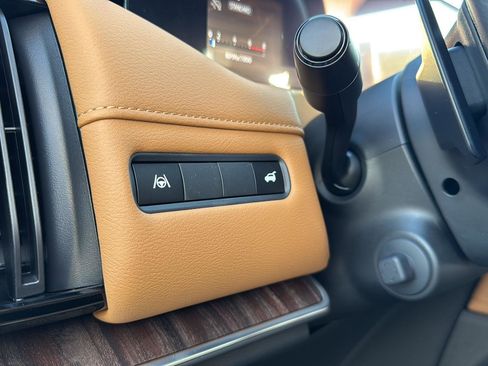 New 2026 Nissan Armada SL w/ Captain's Chari Seat Package RWD image 31