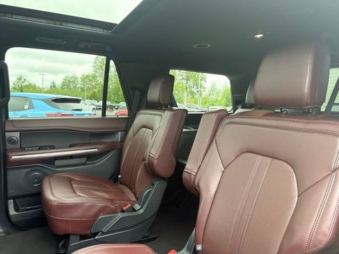 Used 2024 Ford Expedition Limited AWD/4WD image 15