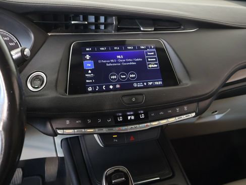 Used 2022 Cadillac XT4 Premium Luxury w/ Safety Alert Package AWD/4WD image 5