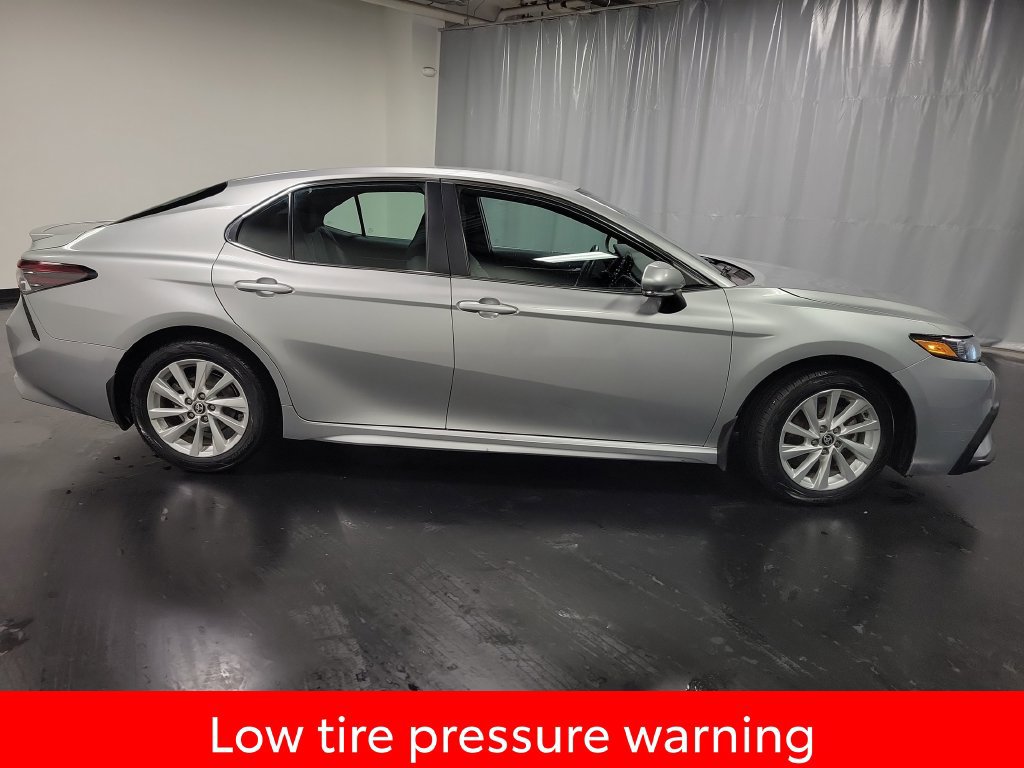 Used 2024 Toyota Camry SE FWD image 9