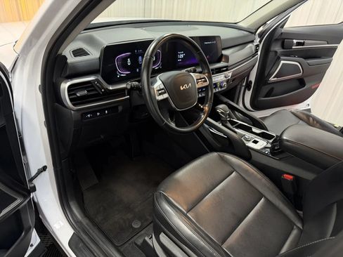 Used 2024 Kia Telluride LX FWD image 37