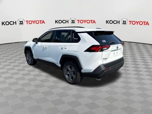Certified 2022 Toyota RAV4 XLE AWD/4WD image 6