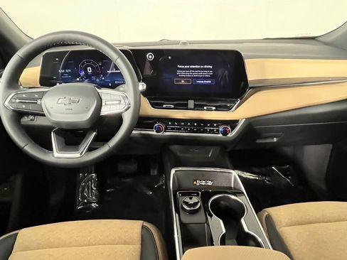 New 2026 Chevrolet Equinox ACTIV w/ Convenience Package III image 14