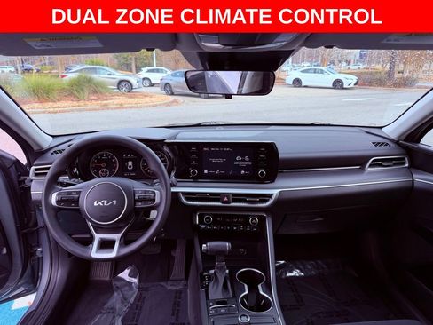 Used 2022 Kia K5 LX image 6