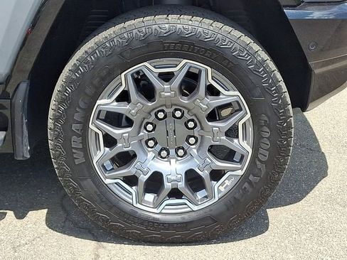 Used 2025 GMC Hummer EV 3X AWD/4WD image 27