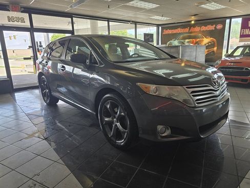 Used 2012 Toyota Venza XLE w/ XLE Premium Pkg FWD image 3