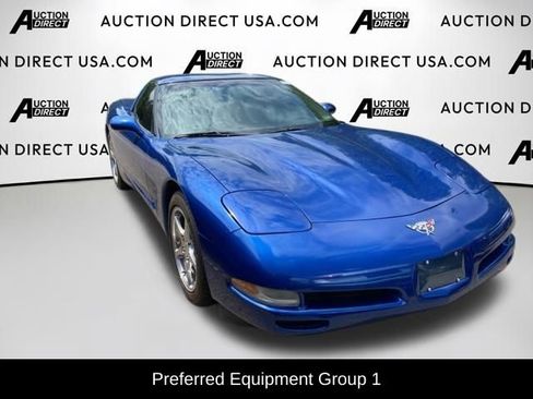 Used 2003 Chevrolet Corvette Coupe w/ Preferred Equipment Group RWD image 2