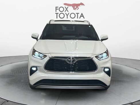 Used 2026 Toyota Highlander Platinum AWD/4WD image 9