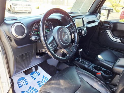 Used 2018 Jeep Wrangler Sahara w/ Connectivity Group image 15