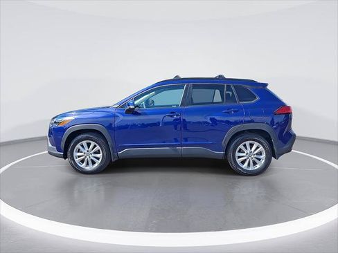 Used 2023 Toyota Corolla Cross LE w/ Moonroof Package AWD/4WD image 6