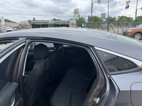 Used 2016 Honda Civic LX image 9