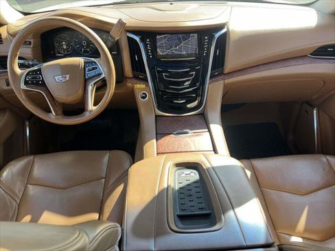 Used 2015 Cadillac Escalade ESV Platinum AWD/4WD image 14