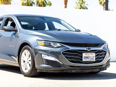 Used 2019 Chevrolet Malibu Hybrid FWD image 3