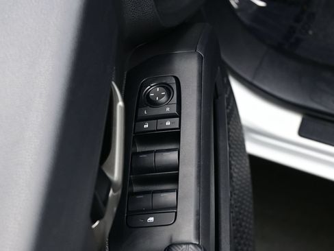 Used 2024 Toyota Tacoma TRD Off-Road AWD/4WD image 10