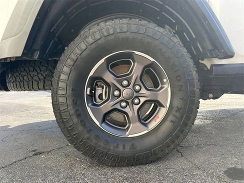 Used 2020 Jeep Gladiator Rubicon image 18