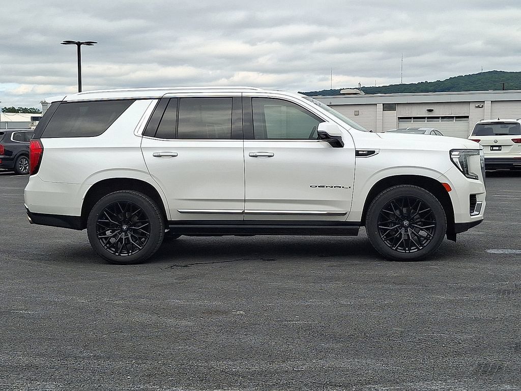 Used 2022 GMC Yukon Denali AWD/4WD image 7