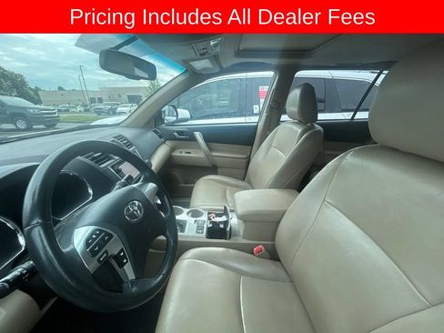 Used 2013 Toyota Highlander SE AWD/4WD image 12