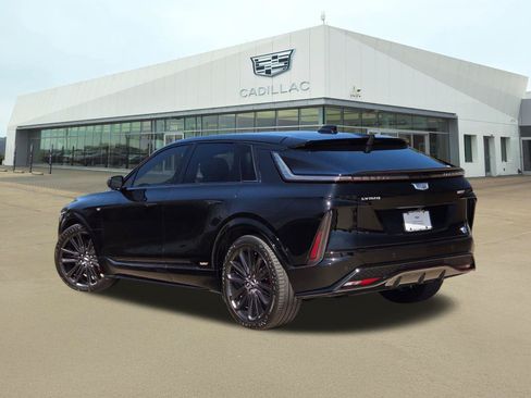 Certified 2026 Cadillac Lyriq V AWD/4WD image 4