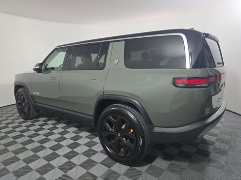 Used 2023 Rivian R1S Launch Edition AWD/4WD image 3