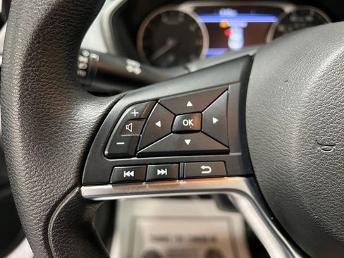 Used 2022 Nissan Altima 2.5 SV image 9