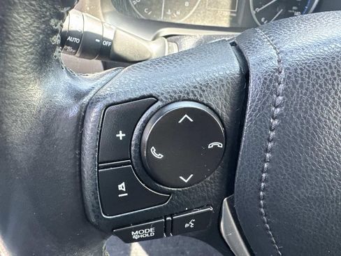 Used 2017 Toyota RAV4 XLE FWD image 25