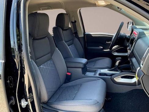 New 2025 Nissan Frontier SV w/ SV Convenience Package image 10