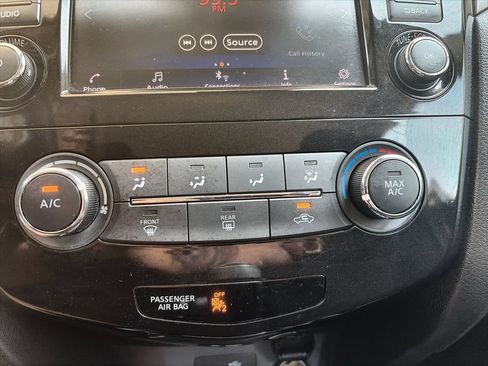 Used 2020 Nissan Rogue Sport S w/ Appearance Package FWD image 14