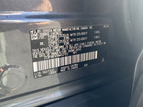 Used 2024 Toyota RAV4 XLE AWD/4WD image 29