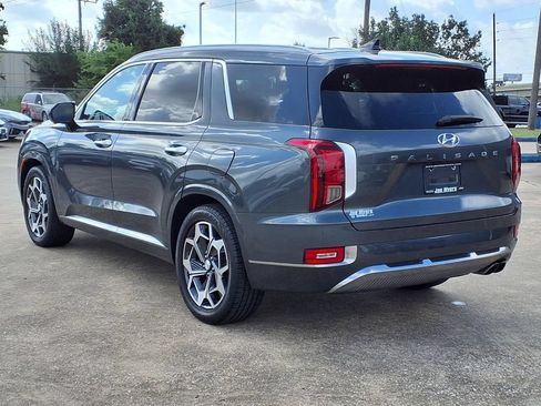 Used 2022 Hyundai Palisade Calligraphy FWD image 2