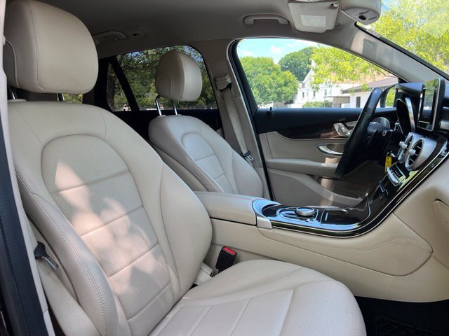 Used 2019 Mercedes-Benz GLC 300 image 23
