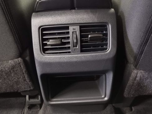 Used 2023 Nissan Rogue S AWD/4WD image 31