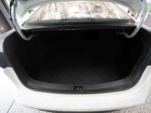 Used 2025 Toyota Corolla LE FWD image 27