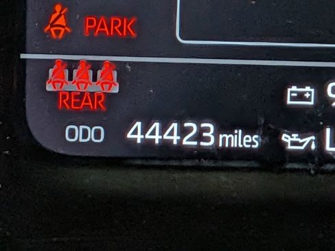 Used 2024 Toyota Tundra Platinum AWD/4WD image 24