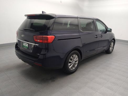 Used 2019 Kia Sedona LX FWD image 10