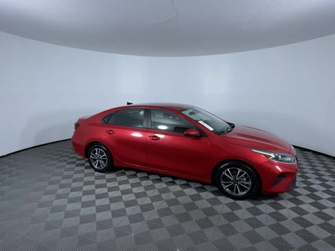 Used 2023 Kia Forte LXS FWD image 2