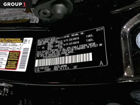 Certified 2021 Toyota Highlander XLE image 37