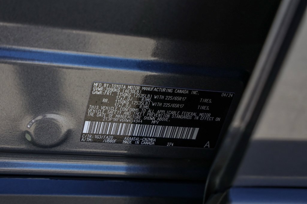 Used 2024 Toyota RAV4 XLE AWD/4WD image 33