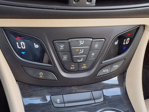 Used 2017 Buick Envision Premium image 9