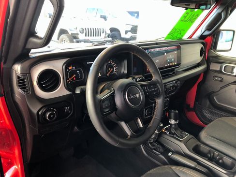 Used 2024 Jeep Wrangler Sport S image 18