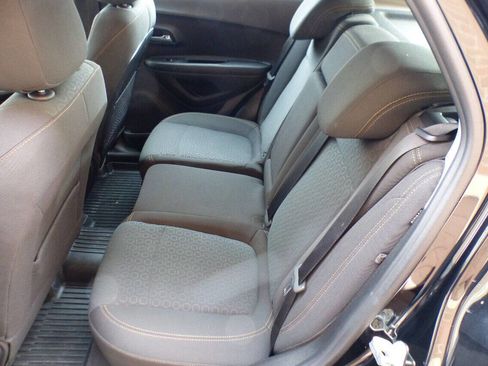 Used 2019 Chevrolet Trax LS image 10