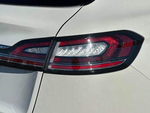 Used 2023 Lincoln Nautilus Reserve w/ Luxury Package image 27