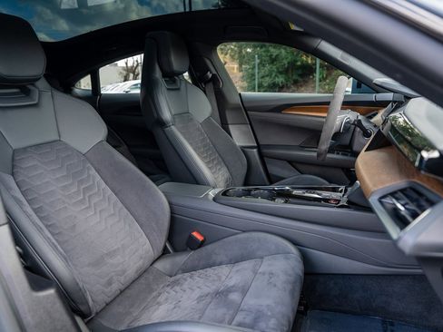 Used 2023 Audi e-tron GT Premium Plus image 21