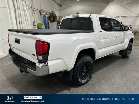 Used 2022 Toyota Tacoma SR5 AWD/4WD image 8