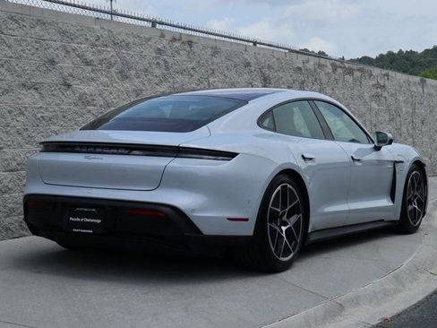 Used 2025 Porsche Taycan RWD image 6