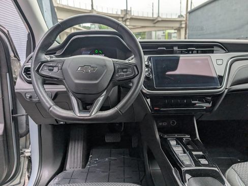 Used 2023 Chevrolet Bolt EUV LT w/ Comfort Package FWD image 11