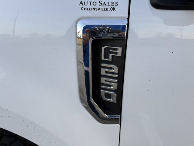 Used 2017 Ford F250 XL w/ Power Equipment Group AWD/4WD image 23